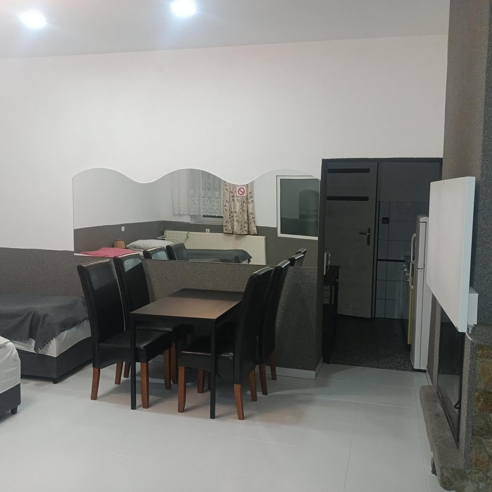 Kwatery 42 Jelenia Góra Exterior foto